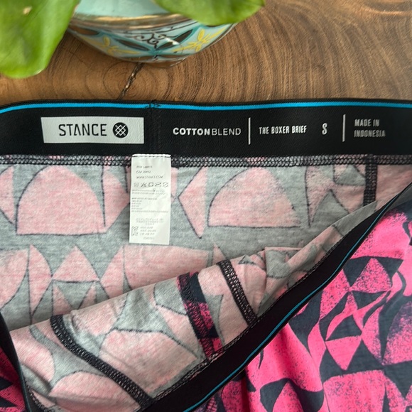 Stance - Picture 4 of 9